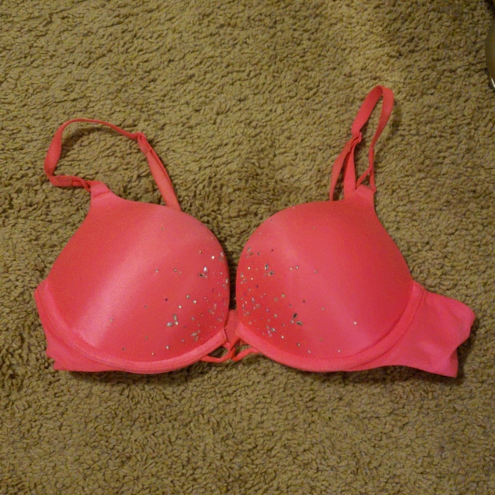 Victoria's Secret Bombshell Plunge push up bra